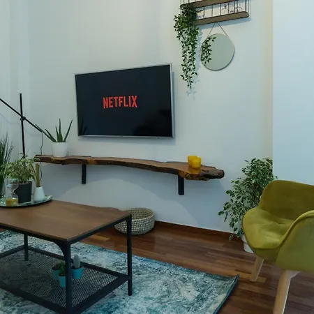 A10 Secrethouse Apartment *